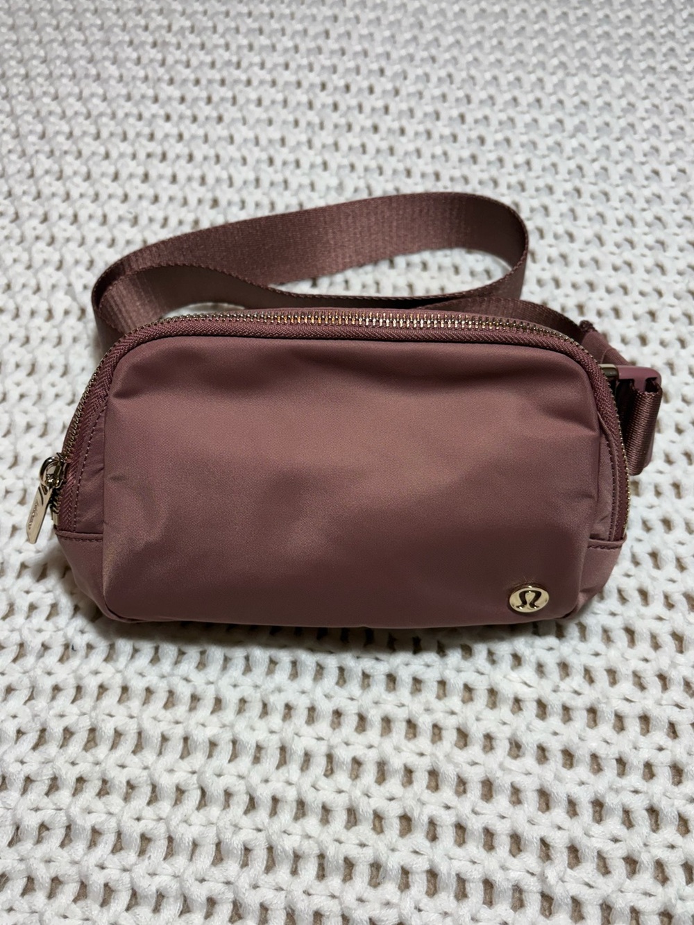 lululemon spiced chai/gold everywhere belt bag 1L